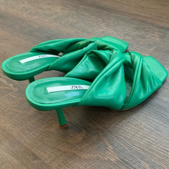 ZARA NWOT - Green Wide Ruched Wide Straps Heeled Sandals (SIZE: EUR 37 / US 6.5) - Picture 7 of 16